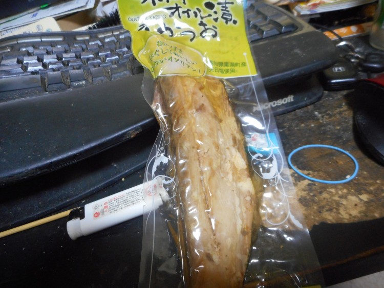 カツオのオリーブオイル漬け