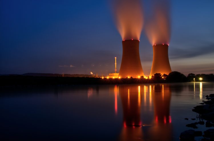 エネルギー 原子力発電所 Grohnde ヴェーザー 川 夜 Abendstimmung 蒸気