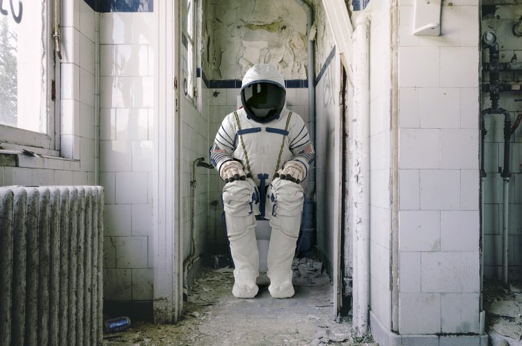 宇宙飛行士 トイレ 宇宙旅行 トイレの便座 セッション トイレット ペーパー 便器 便秘