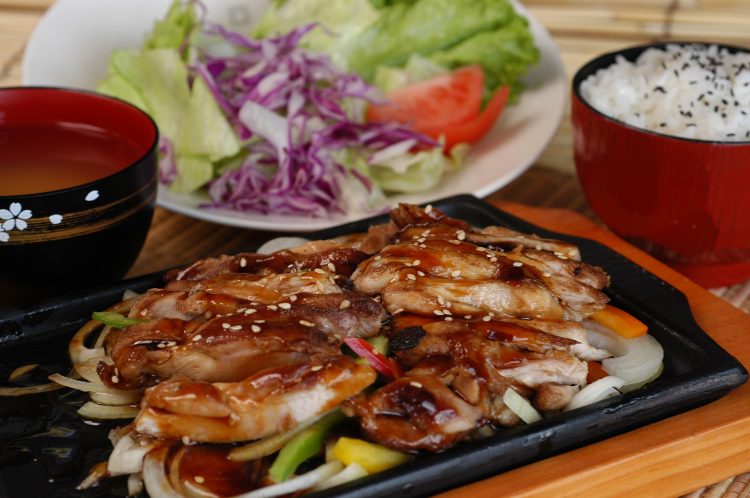 鶏の照り焼き 日本料理 ホットプレート 定食 健康 食品 玄鶏