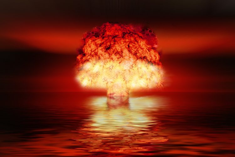 原子爆弾 核兵器 爆発 キノコ きのこ雲 核 米国 北韓国 恐れ 戦争 破壊 死 脅威